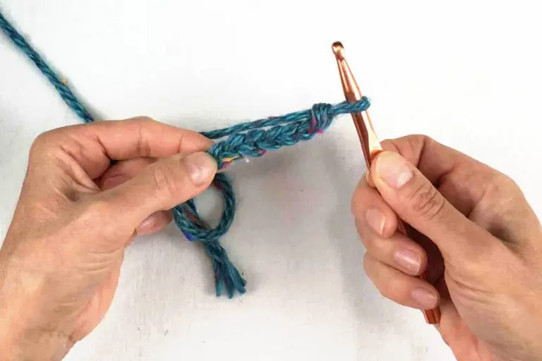 make a chain in crochet