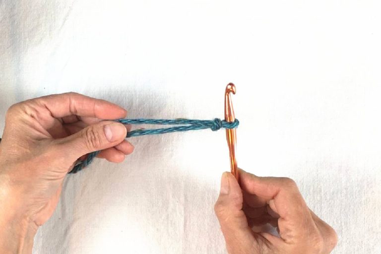 How to make a slip knot for crochet